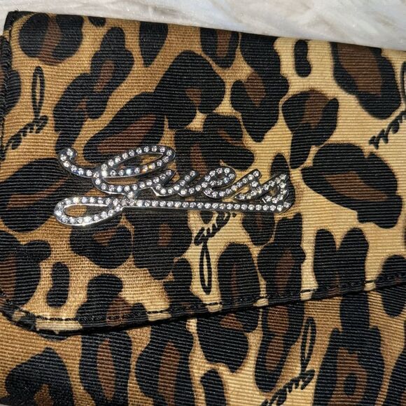 Guess Sabina leopard print clutch - Picture 2 of 8